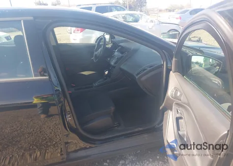 2018 Ford Focus S из США, поврежденный, VIN 1FADP3E20JL279139